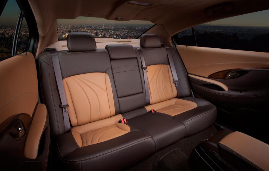  Buick LaCrosse GL Concept 2011 года  (фото 2 из 19)